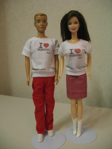 Ken ja Barbie saivat uudet Porvoo-paidat